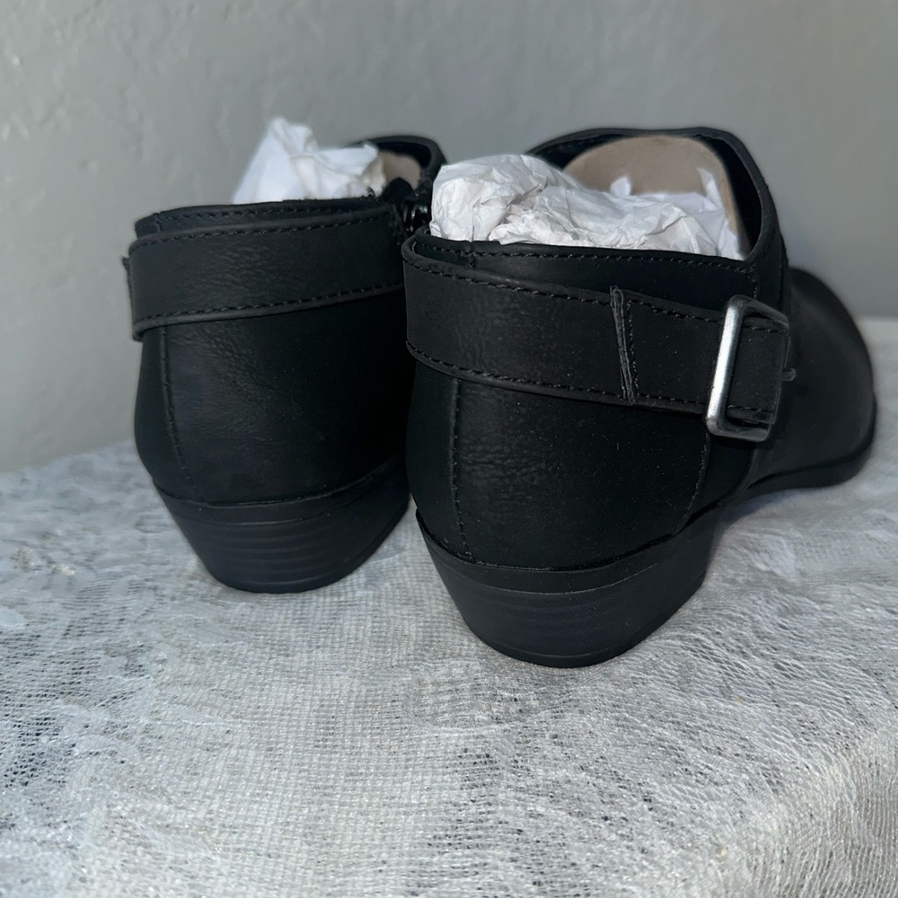 Brand new Life Stride Black Cushioned Buckle Accent Alexi Almond Toe boots - Picture 5 of 6